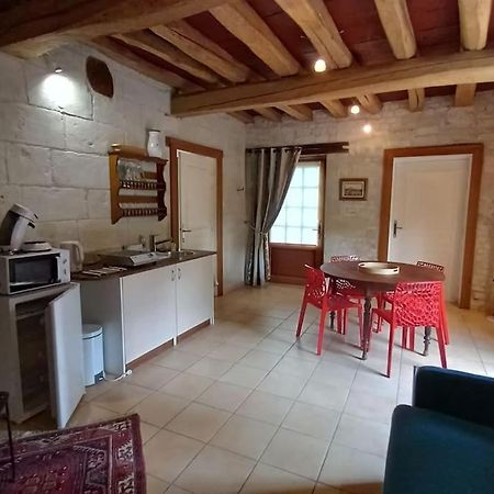 Le Logis De La Tour Loudun Exterior foto